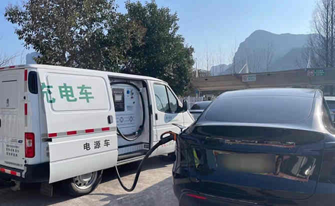 奉新汽车搭电