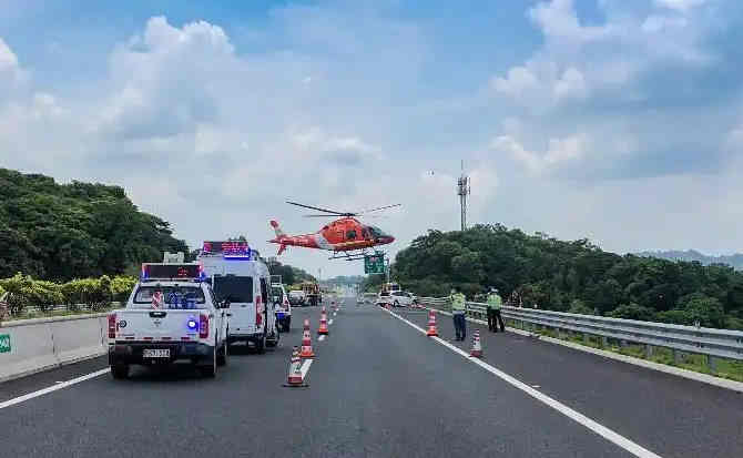 奉新高速公路汽车救援案例